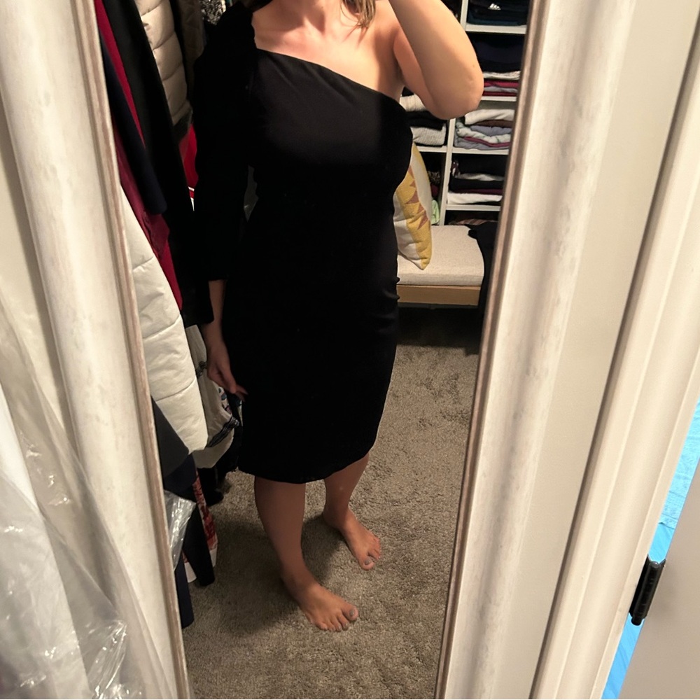 ❗️Amazing One shoulder LBD❗️